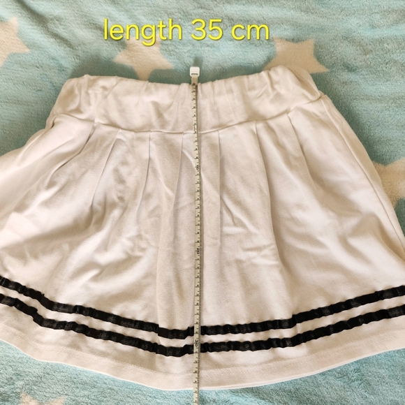 White color with 2 blue straps mini skirts - Picture 3 of 3
